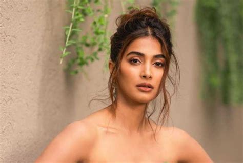 pooja hegde naked|Pooja Hegde Archives